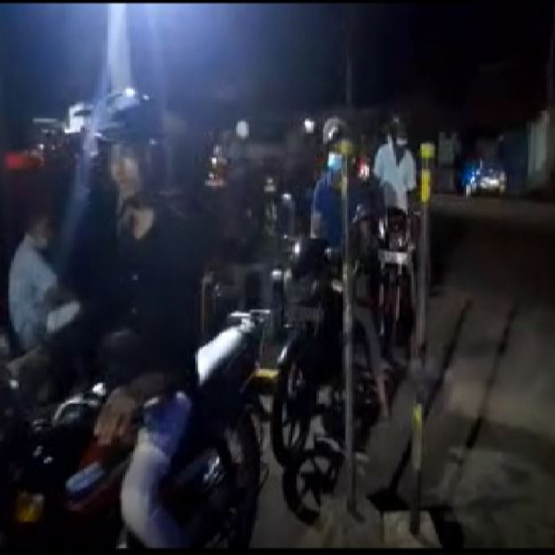 3-women-missing-who-standing-in-the-fuel-line-in-puttalam