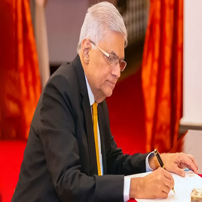 ranil-wickramasinghe-sworn-in-as-acting-president