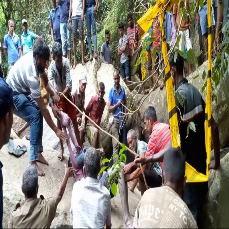 the-bodies-of-two-men-were-recovered-from-a-pit-in-the-tamil-region!