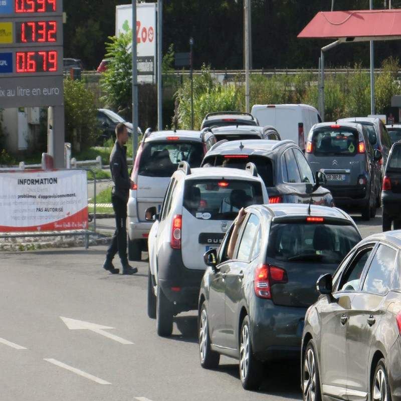 french-fuel-crisis-today-updates---new-ban-on-tamil-area-in-france