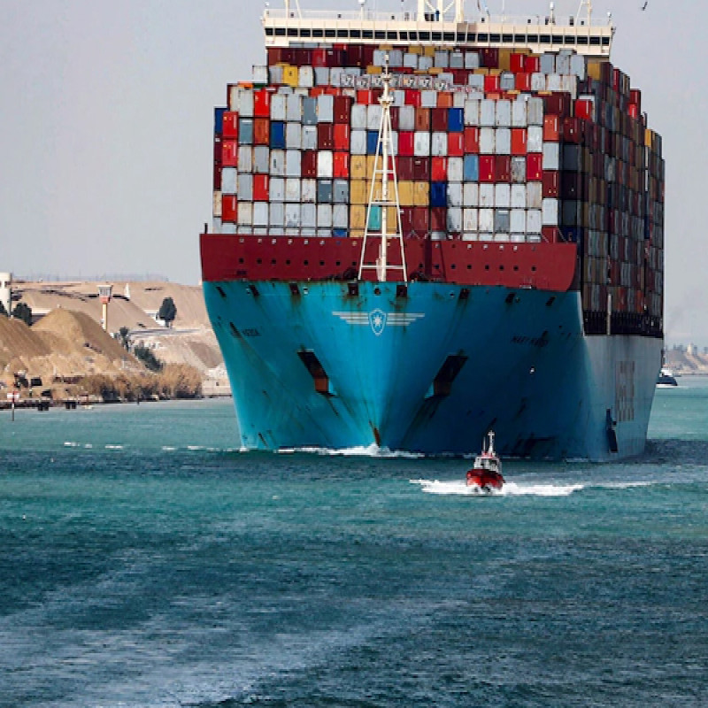 international-ship-stuck-in-suez-canal-again.-affected-world-trade
