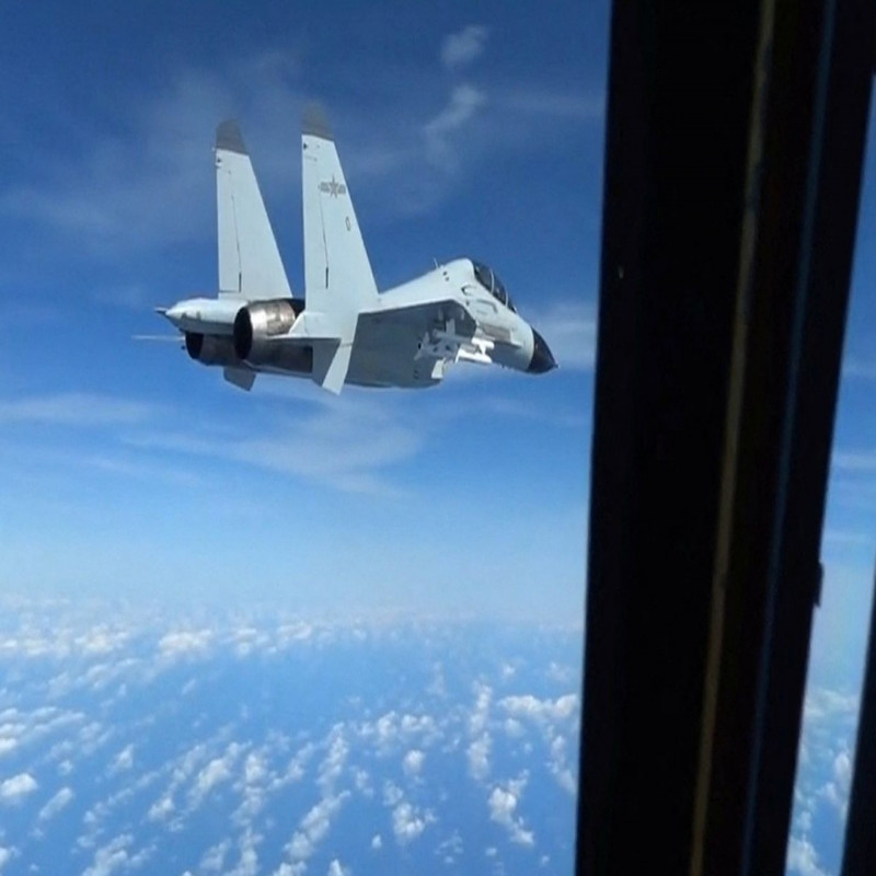 chinese-fighter-jet-flies-within-500-feet-of-u.s.-patrol-over-south-china-sea