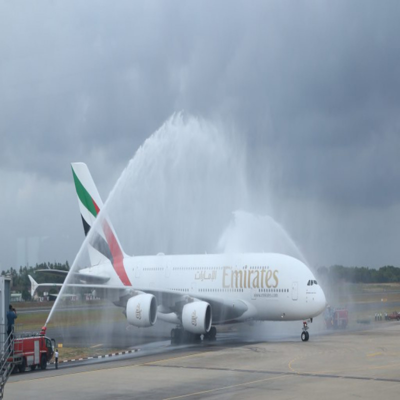 world's-largest-passenger-plane-lands-in-katunayake