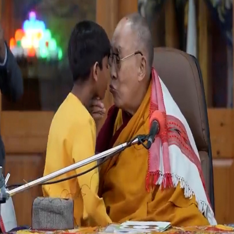 dalai-lama-has-apologized-for-his-controversial-act