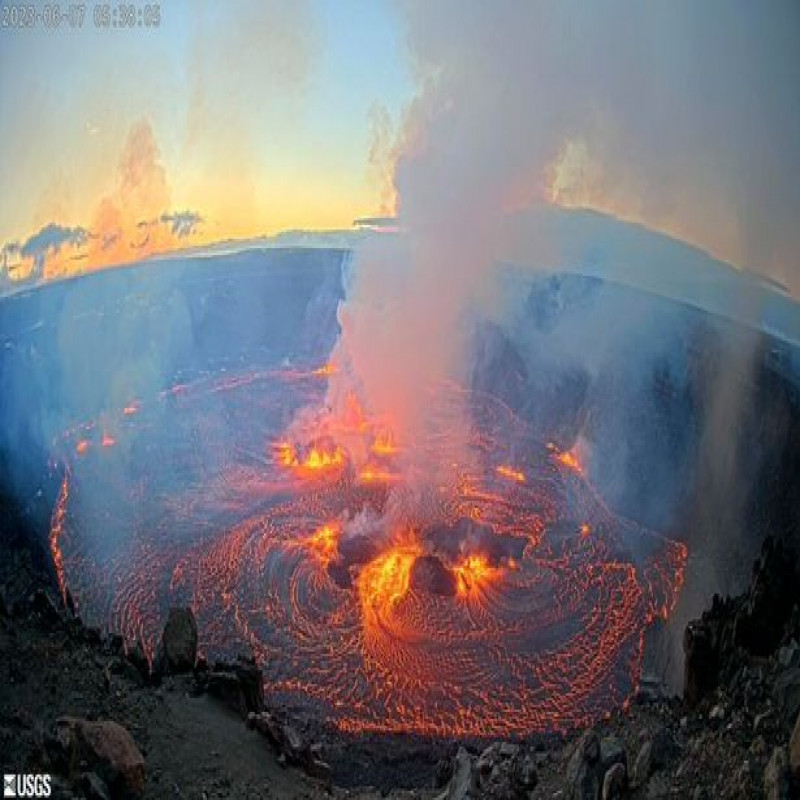 america's-claiua-volcano-erupted..!