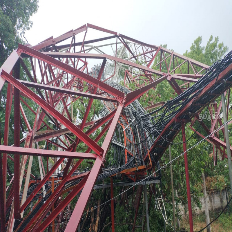 the-telecommunication-tower-suddenly-collapsed!-five-were-seriously-injured