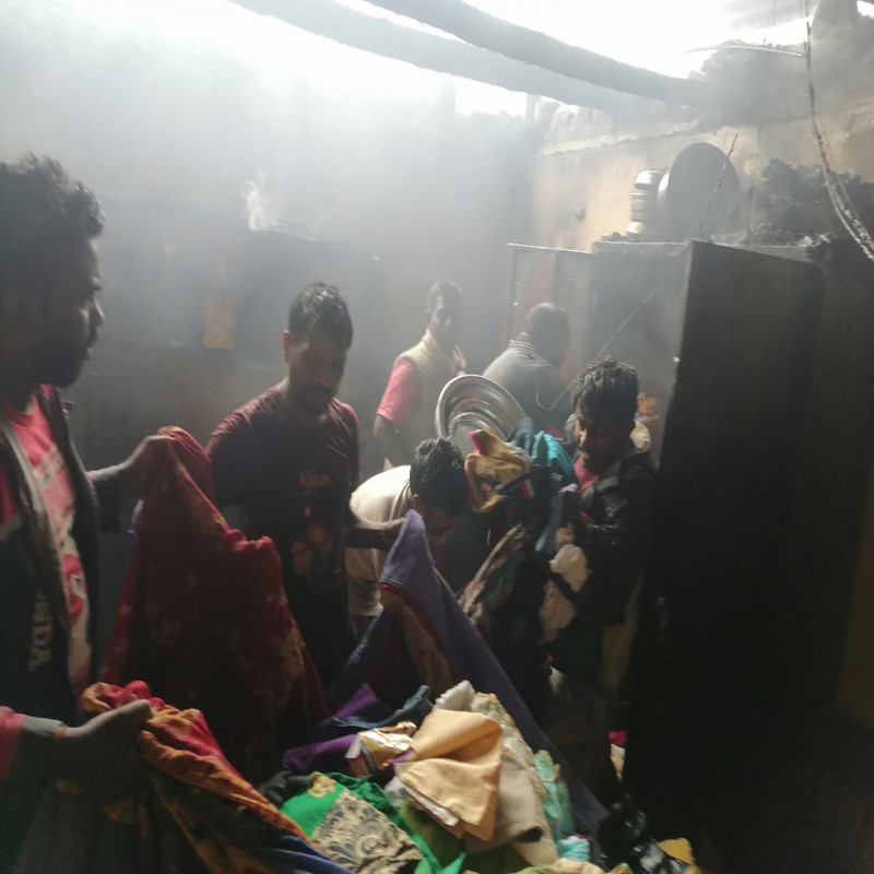 fire-accident-in-ragala-–-20-lion-rooms-damaged!-properties-on-fire!!