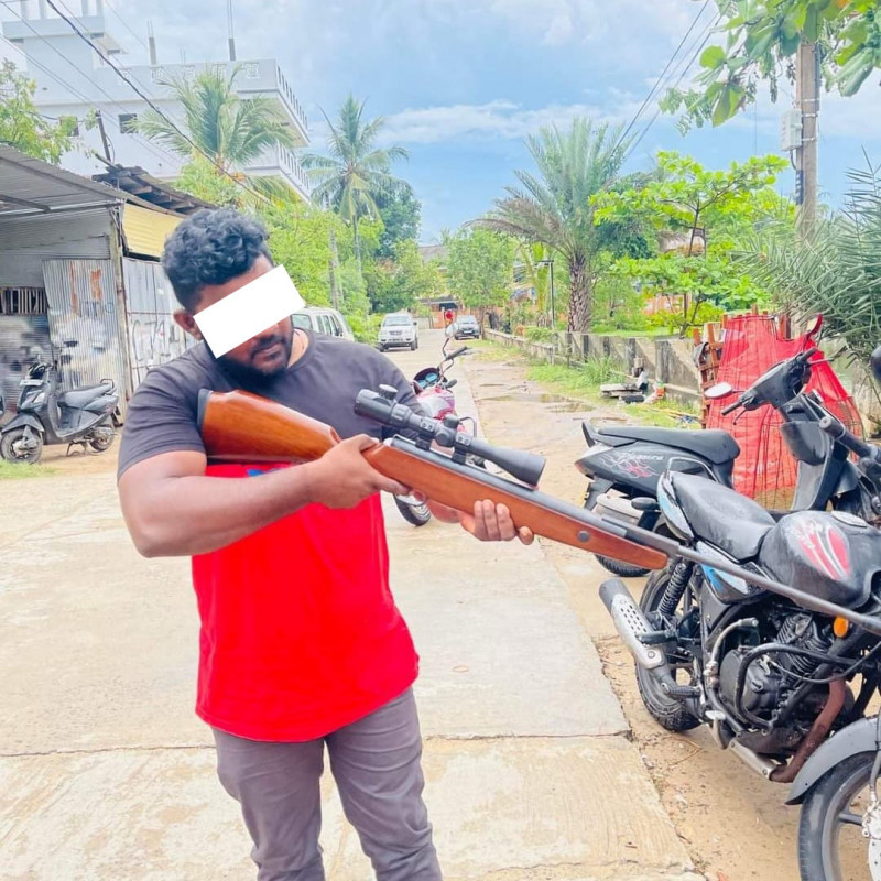 tamil-people-liberation-tigers-party-with-weapons!-the-photo-sparked-controversy