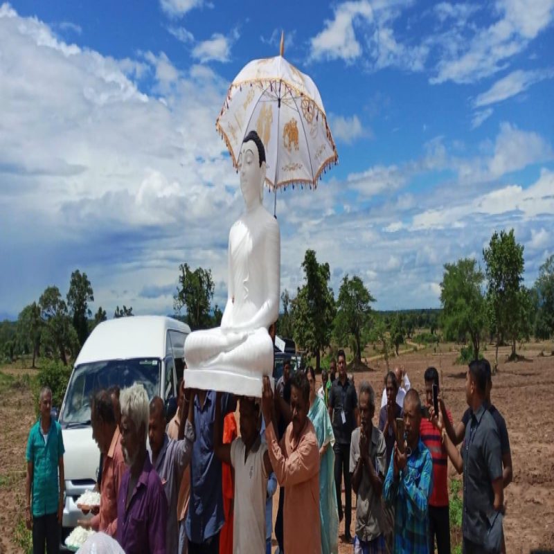 buddha-statue-at-madavanai-mayilattamadu