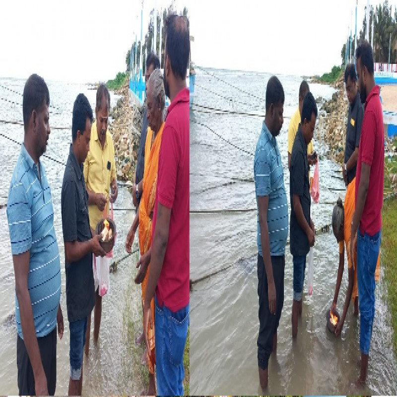 commemoration-for-sea-tigers-at-valvettithura-beach,-jaffna