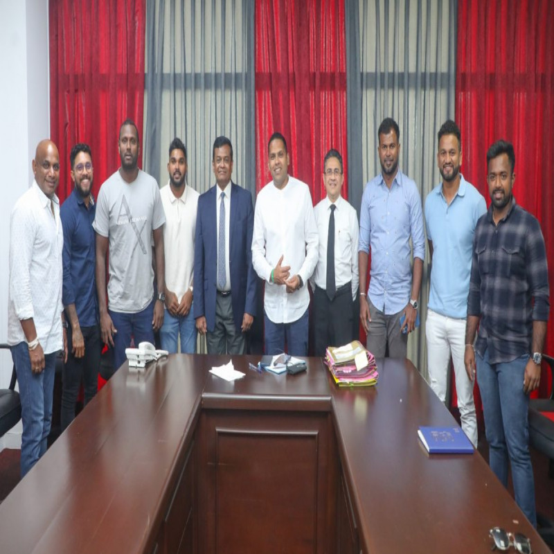 discussion-with-sports-minister-on-cricketers-issues