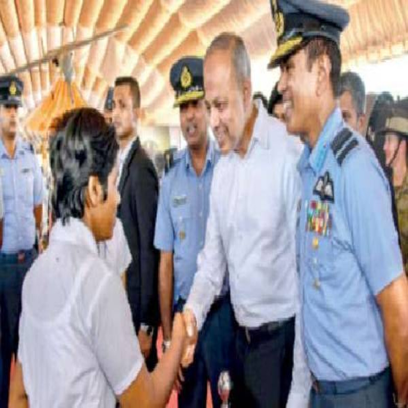 over-250-jaffna-youths-apply-to-join-sl-air-force
