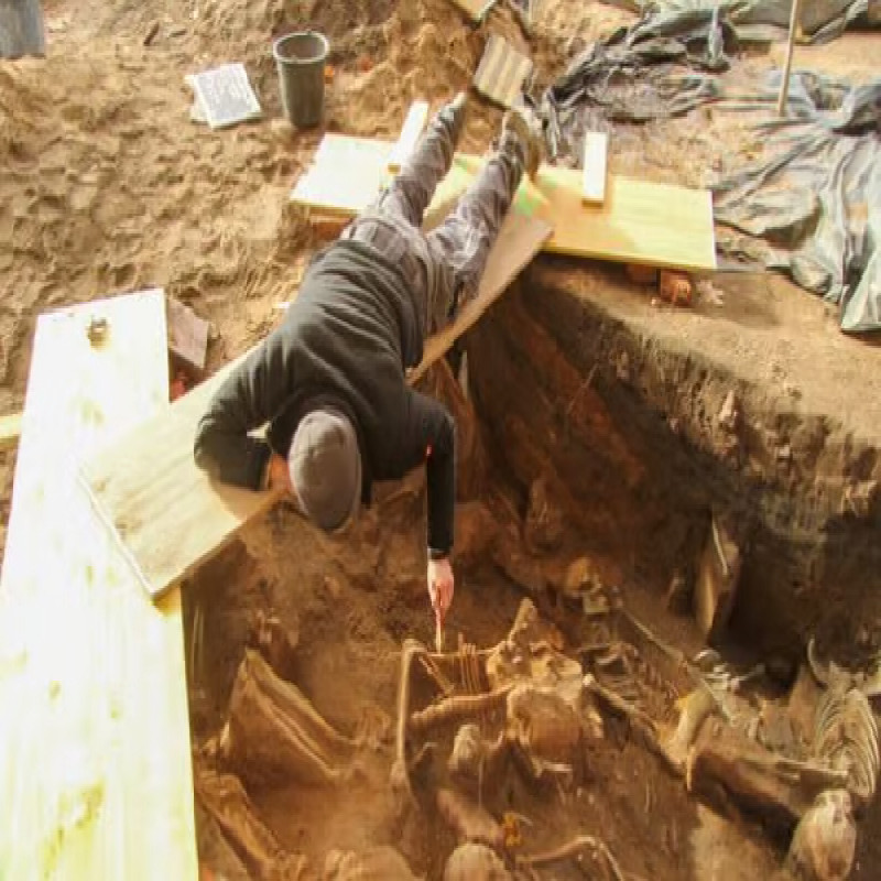 thousands-of-skeletons-were-dug-in-germany