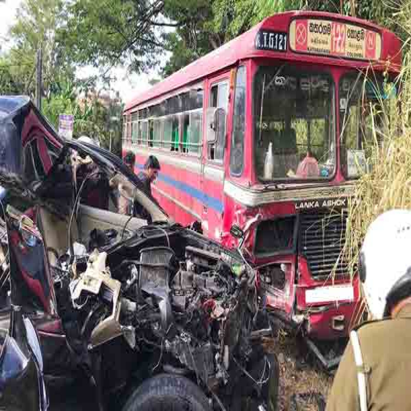 sudden-illness-of-the-driver;-bus-overturned-accident!---15-people-including-students-in-the-hospital!