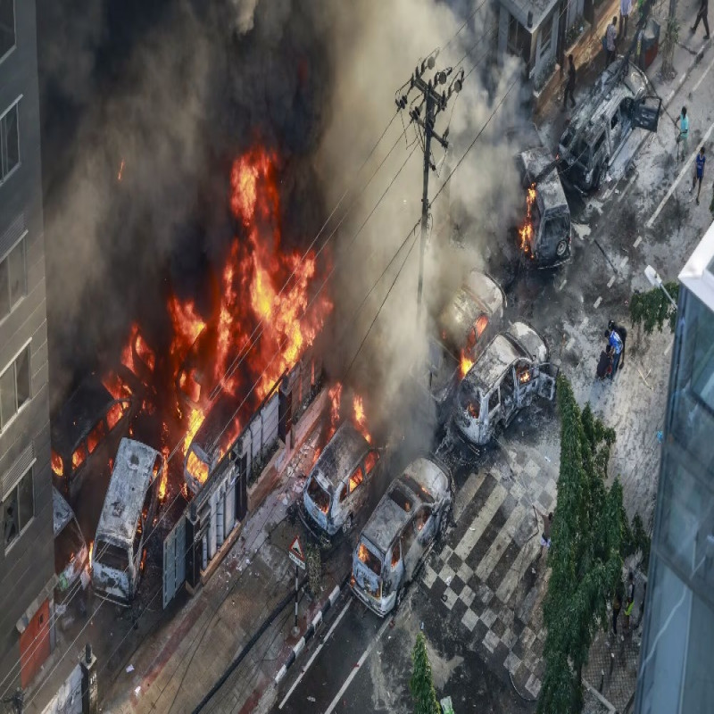 bangladesh-is-on-fire-due-to-extreme-violence...!-:-nationwide-curfew