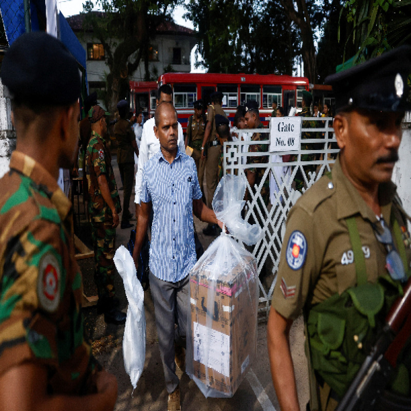 sri-lanka-police-president-election-law-violations