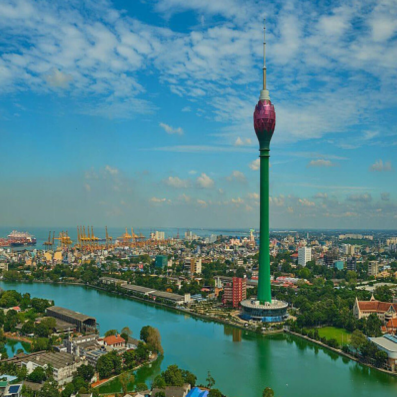 colombo-lotus-tower-student-dies-falling-height
