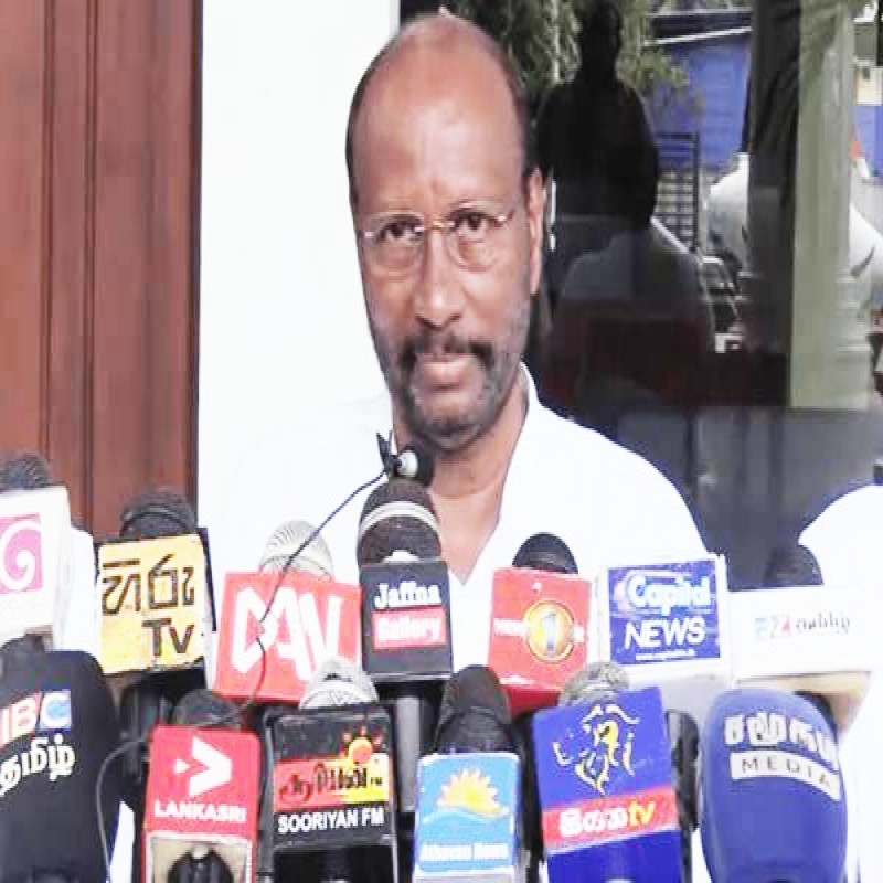 kv-thavarasha-files-nominations-at-jaffna