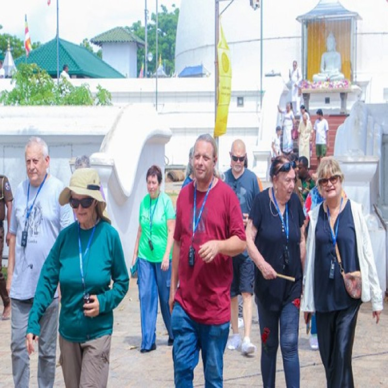israeli-tourist-group-visits-kataragama