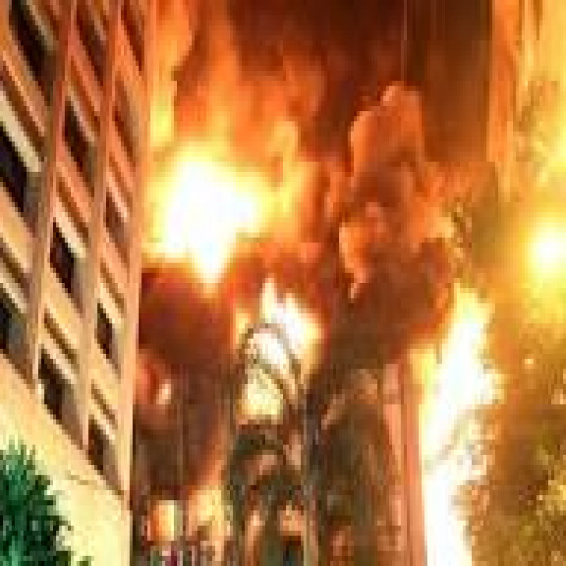 fire-that-broke-out-in-a-hotel-in-colombo-fort