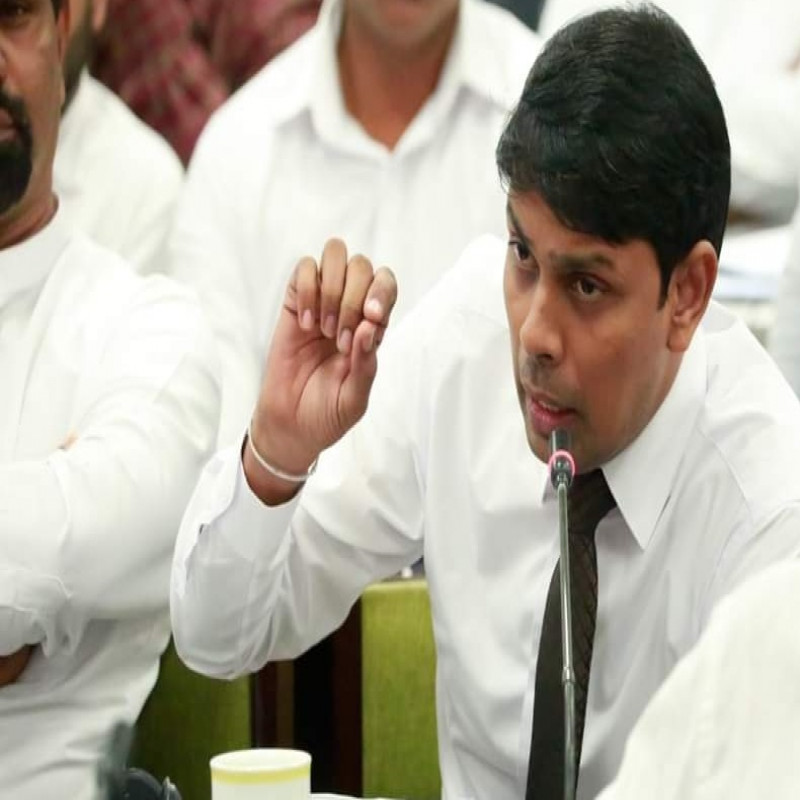 arjuna-raises-a-question-in-parliament:-speaker-interrupts