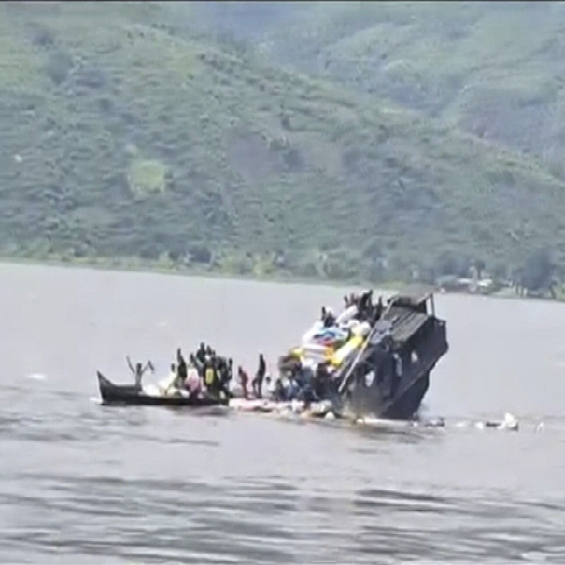 congo-38-people-killed-100-missing-in-boat-capsize