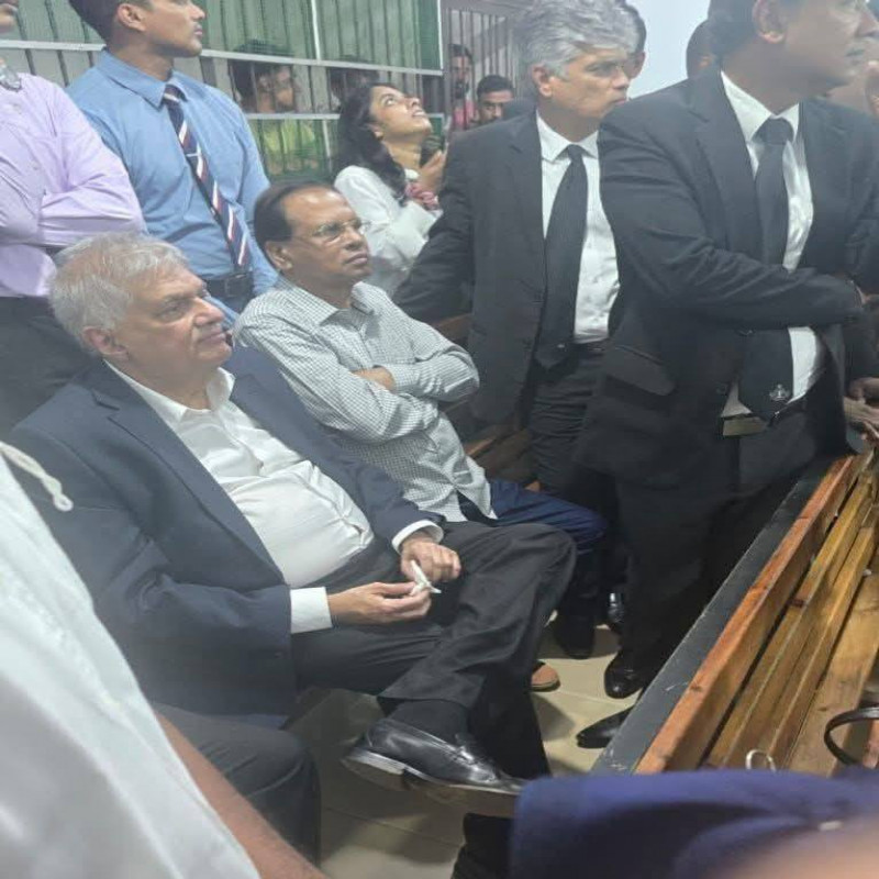 the-officials-who-stopped-the-politicians-who-went-to-the-prison-overnight-to-meet-ranil..!